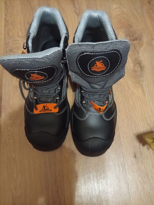 Продаю рабочую одежду