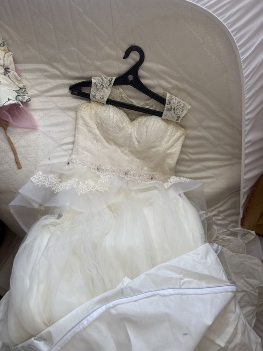 Отдам даром свадебное платье