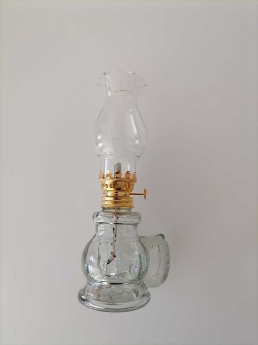 Стъклена газова лампа с фитил в ретро стил.