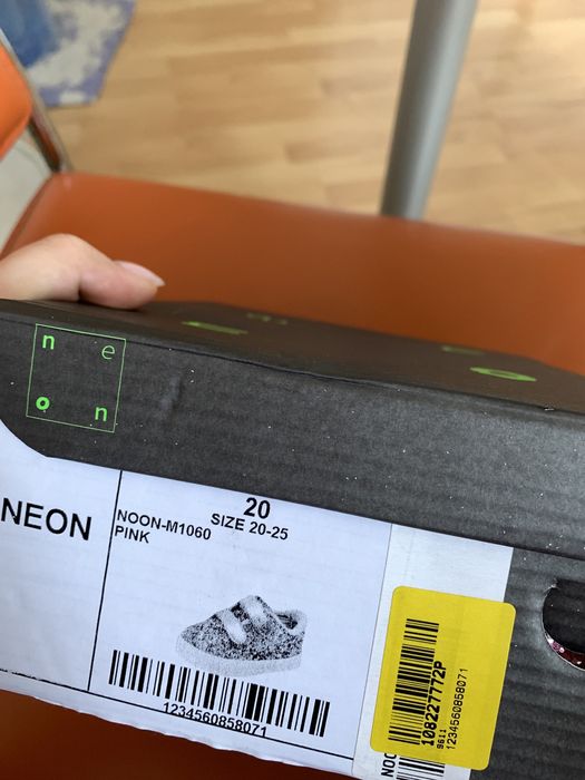 Продам детскую обувь