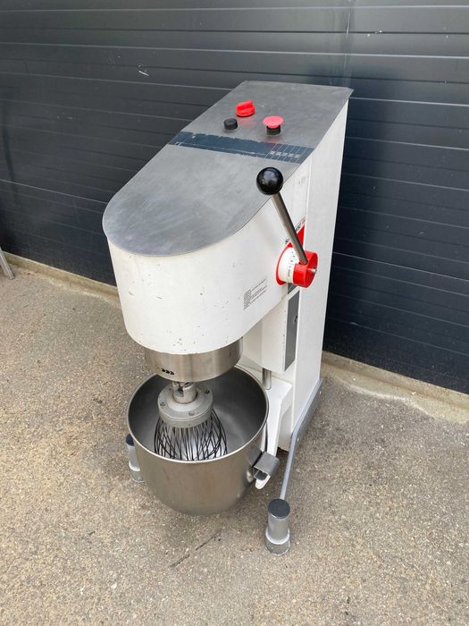 Планетарен миксер 20  литра