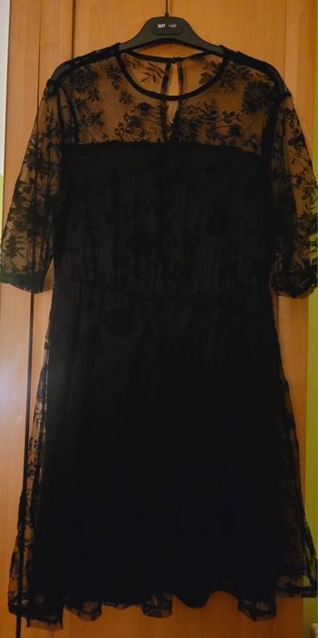 Черна рокля М/Л размер