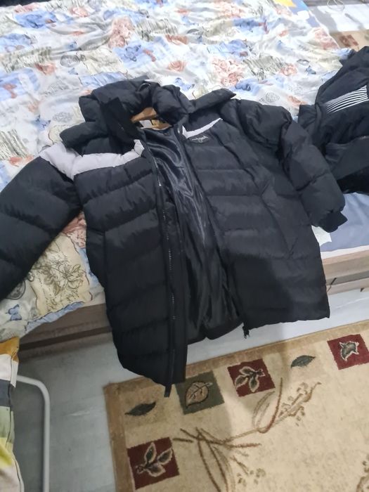 Продавам зимно яке