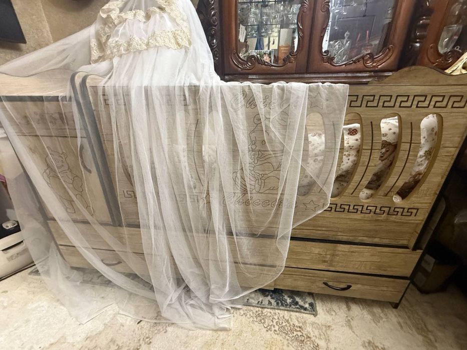 Продается детская кроватка со шкафчиками