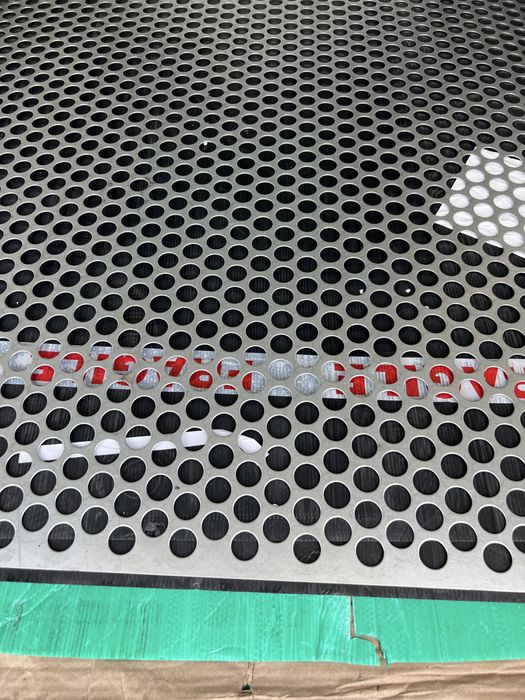 Tabla perforata otel inox si aluminiu