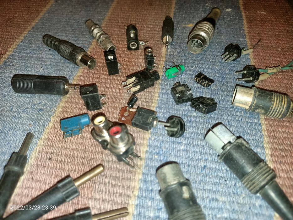 Гнезда звуковые разъемы джеки