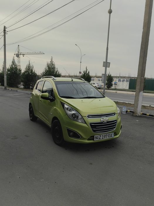 Chevrolet spark.