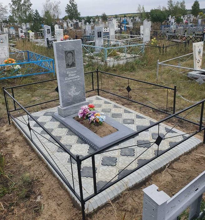 Изготовление памятников фирма "Монумент"