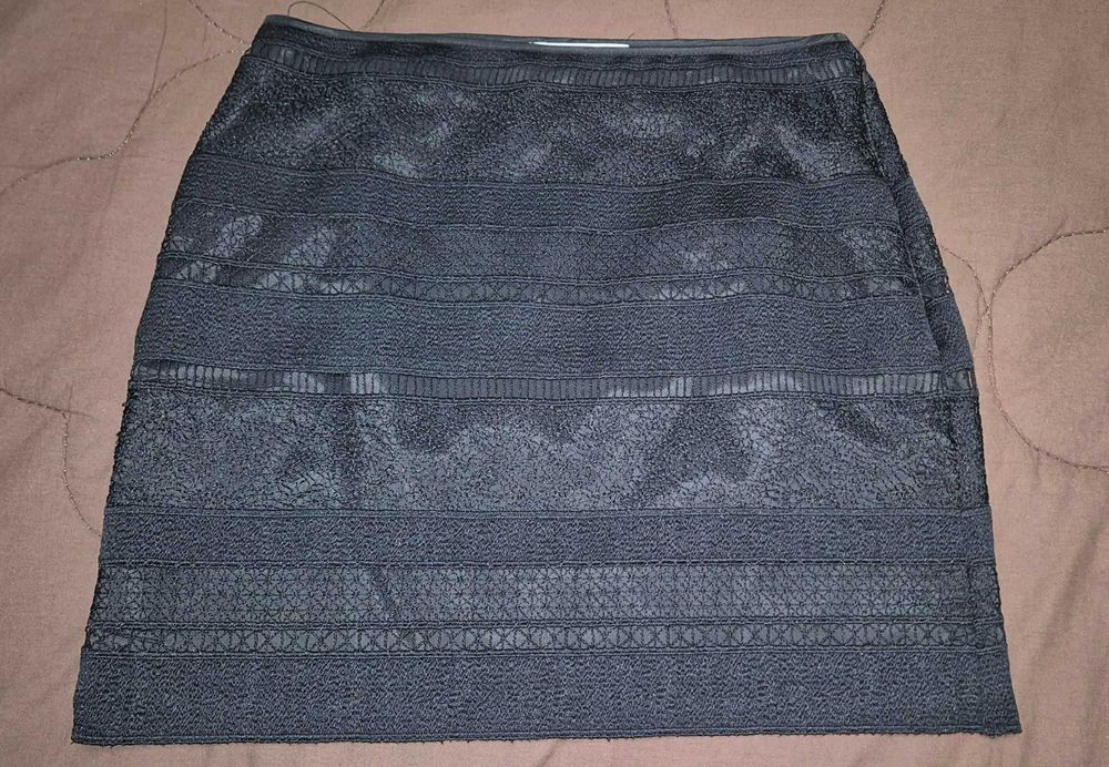 Къса черна пола Mango