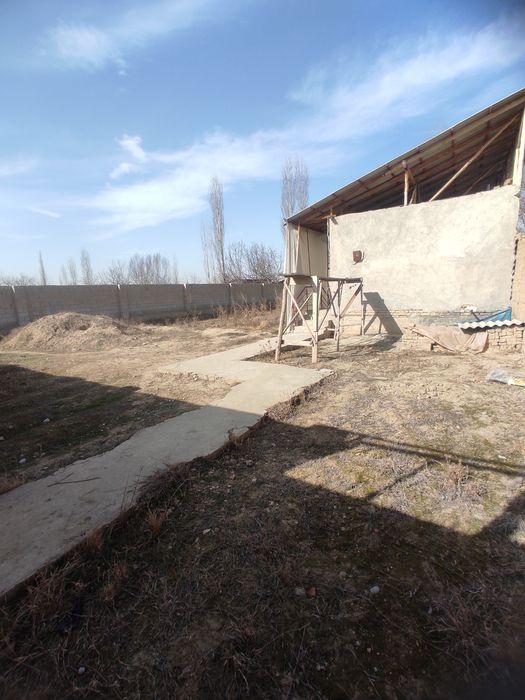 Участка сотилади 8 сотих