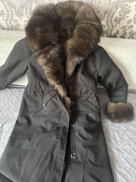 Продам парку -размер 44-46(зима) мех натуральный