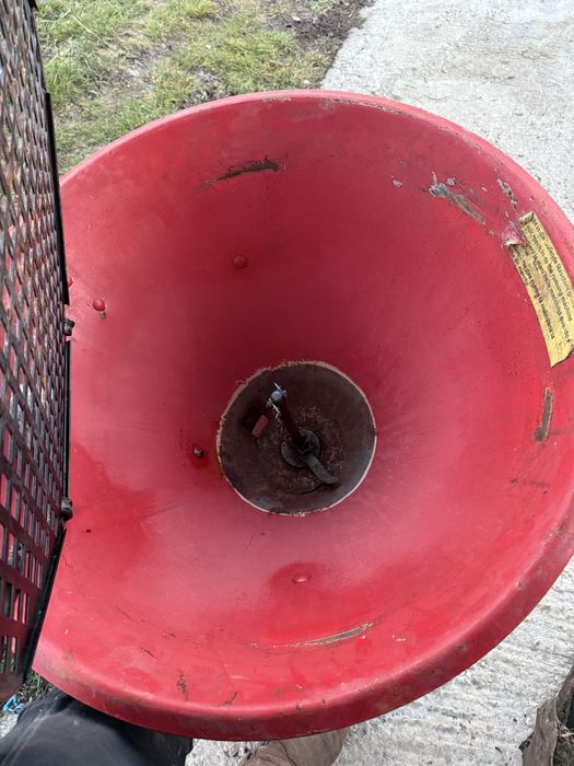 Sararita motocultor Stoll . Dispozitiv de imprastiat