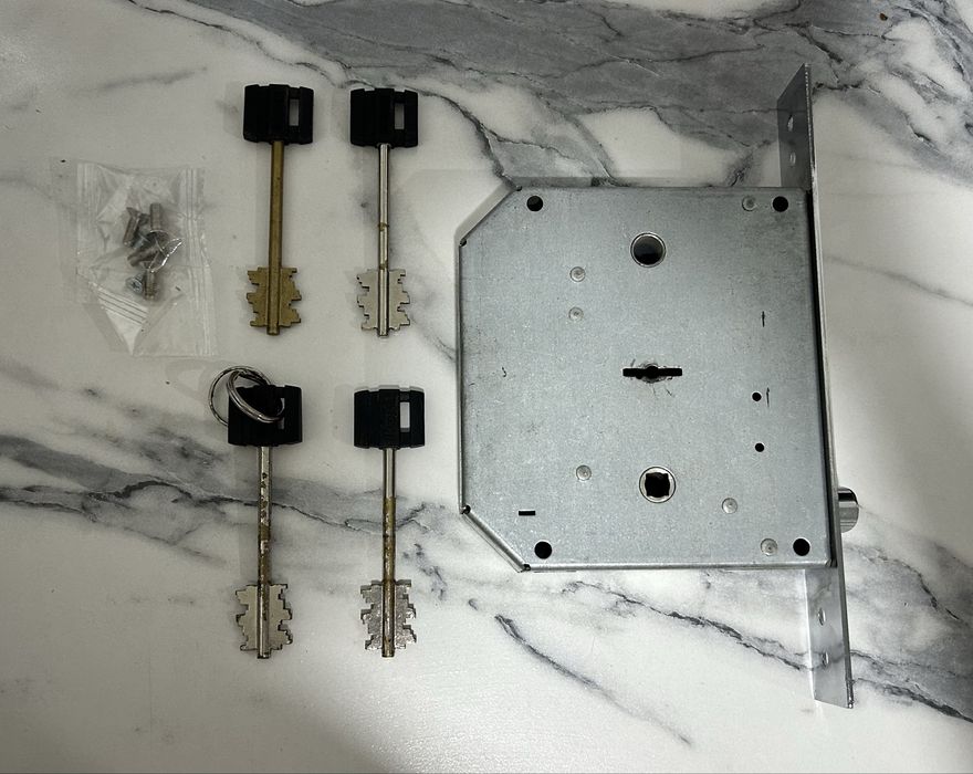 Дверной замок BORDER