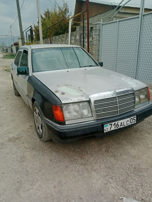 Мерседес 124 кузов 1993 год