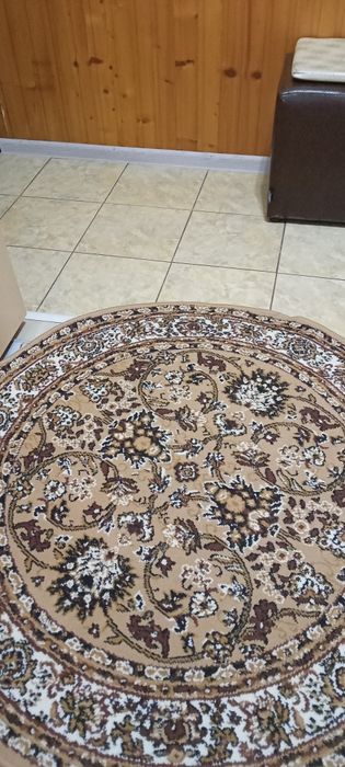 Covor rotund cu modele