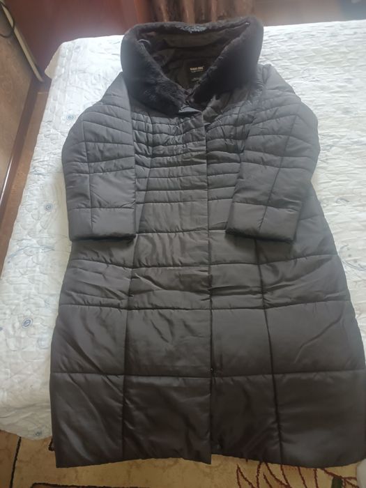 Женская куртка продается