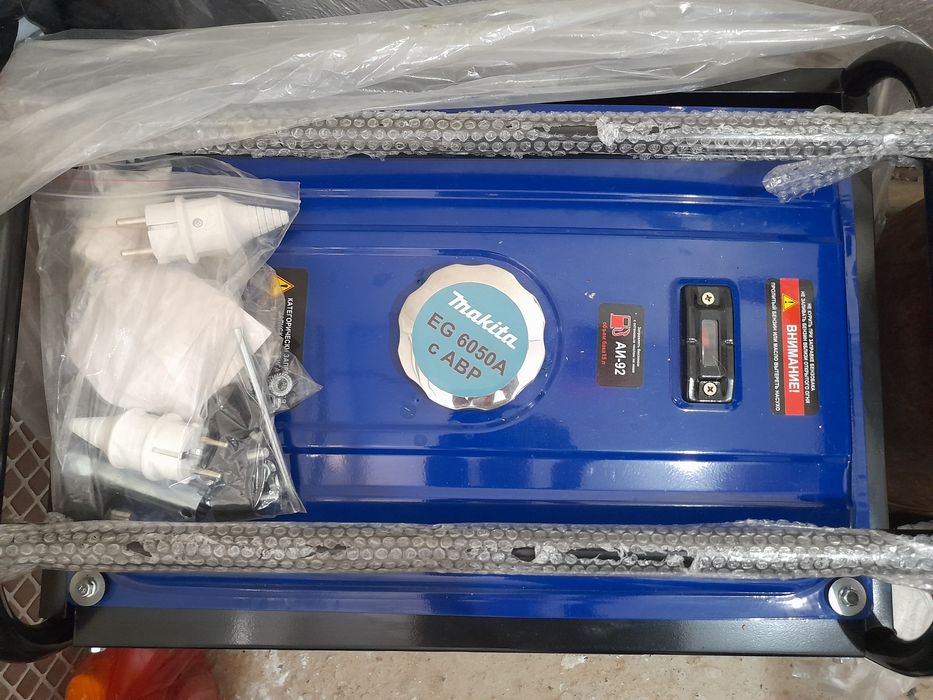 Срочно продам генератор новый