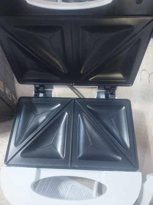 Sandwich maker aparat sandwich nou 700-800w