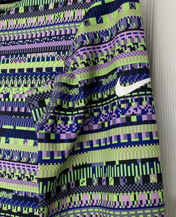 Дамска спортна блуза с дълъг ръкав Nike Pro Hyperwarm 8 Bit Dri-Fit