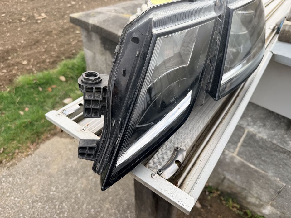 Ляв фар за Skoda Oktavia 3