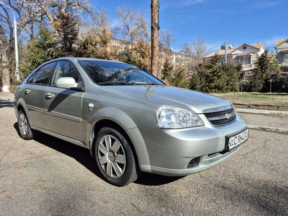 Lacetti 2009 года