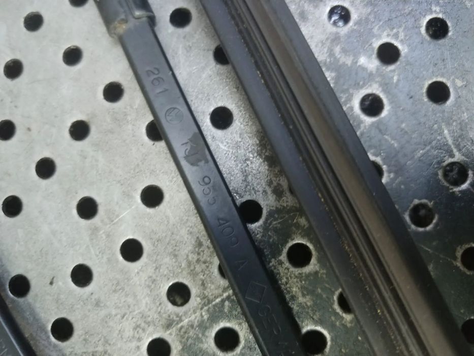 set brate stergator audi a3 8l  1j1955409a  1j1955410a