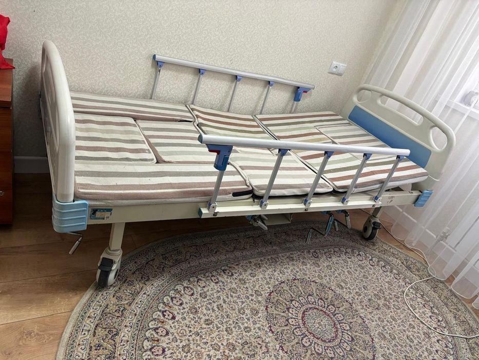 Кровать медицинская