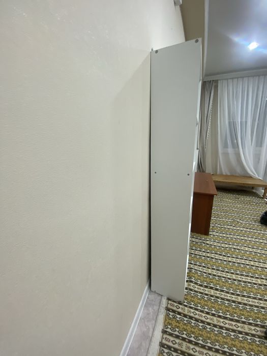 Стеллаж для комнаты либо залла