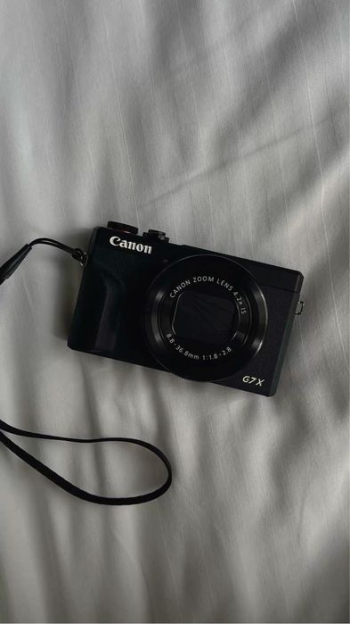 Canon G7X Mark III