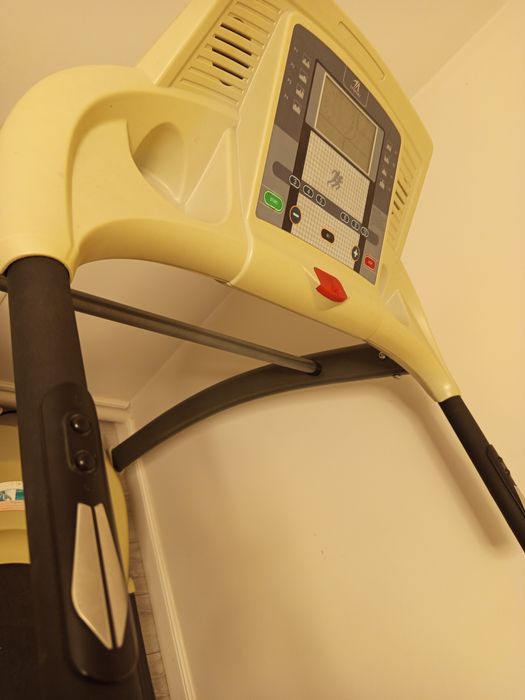 Продам беговую дорожку