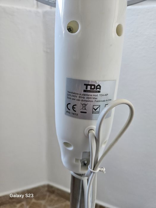 Ventilator cu picior