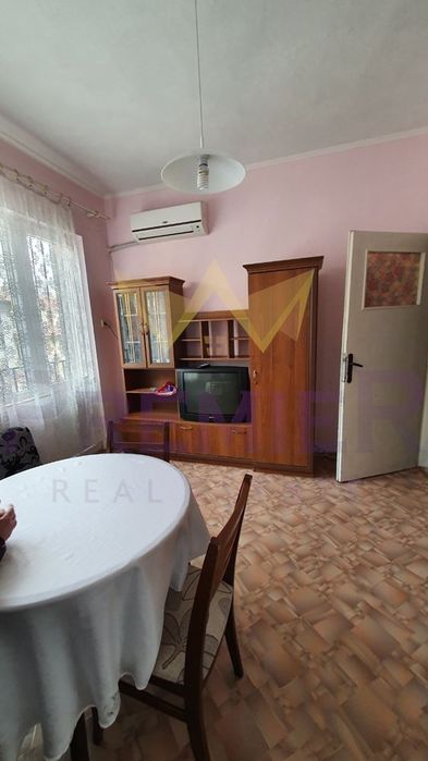 Дава се под наем Тристаен апартамент в Варна, ВИНС - 90 кв.м за 612 € - Снимка #1