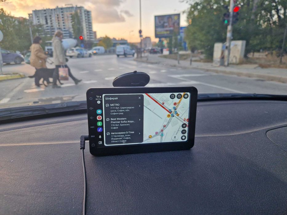Универсален безжичен CARPLAY / Android Auto монитор