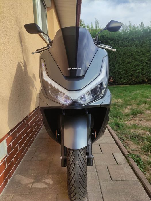 Vând honda pcx dx 125cc model 2025
