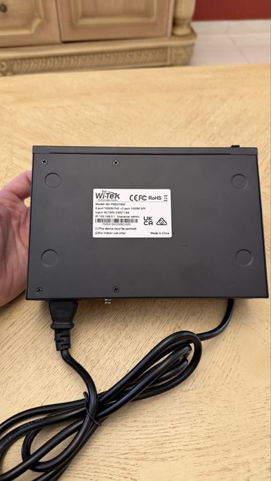 Менажеруем Суич Wi-Tek 8Gig + 2 SFP Management PoE Switch 8 PoE
