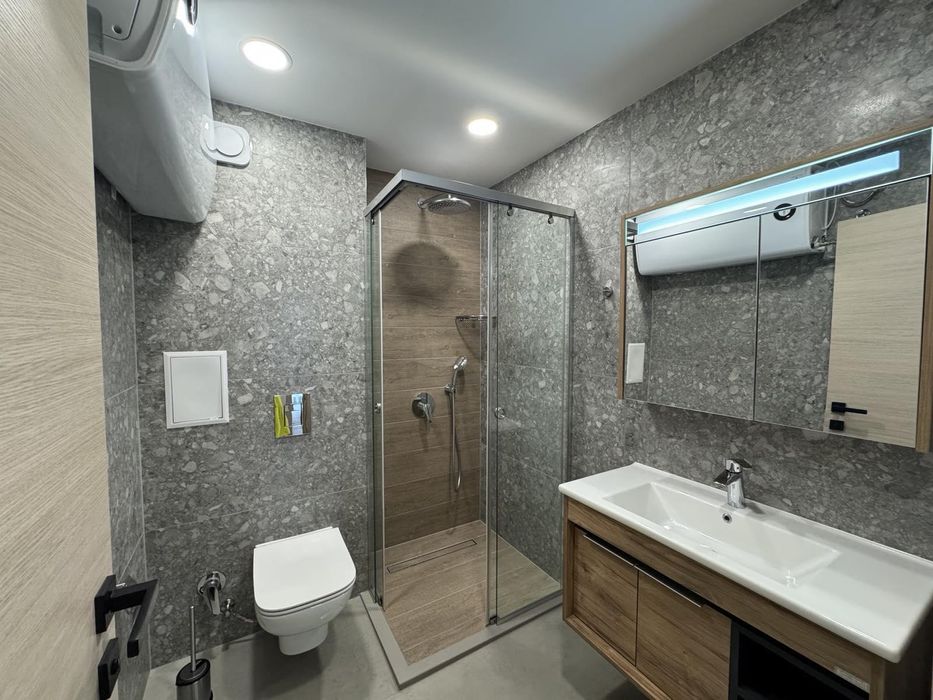 Дава се под наем Тристаен апартамент в Пловдив, Кършияка - 130 кв.м за 765 € - Снимка #7