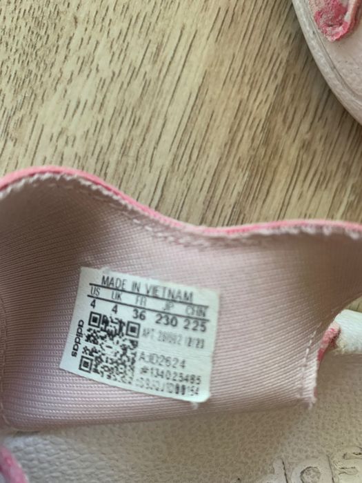 Продавам детски маратонки и сандалети
