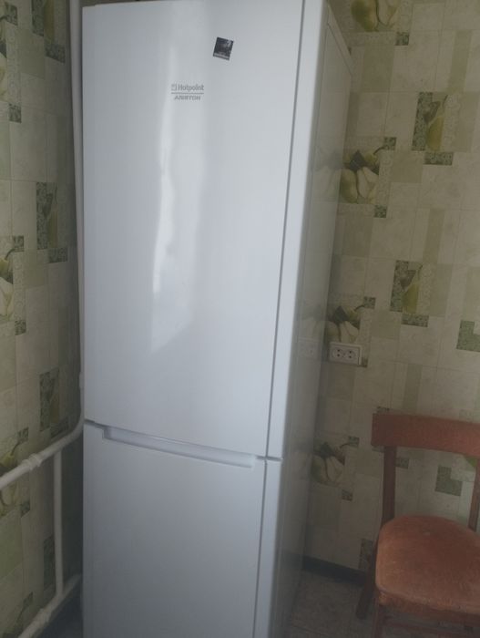 Продам холодильник Аристон