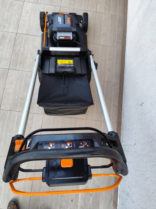 Mașină tuns iarba, gazonul, autotracțiune, baterie Litiu ion