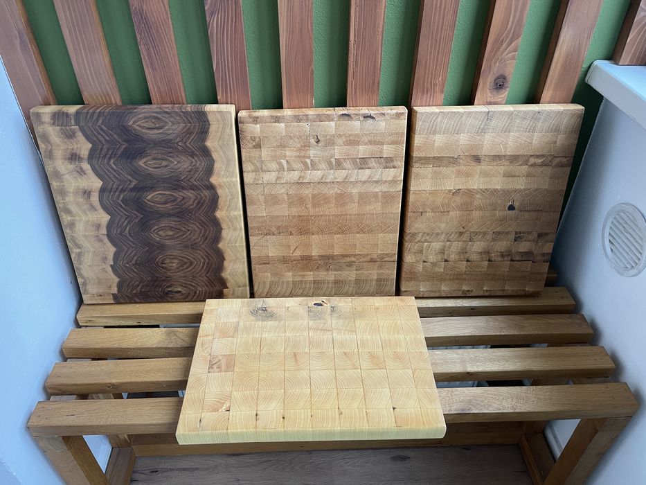 Tocatoare/platouri end gaind din nuc, stejar si tei.