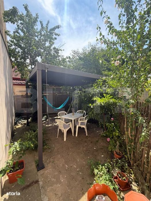 Apartament 3 camere, decomandat, zona Centrala
