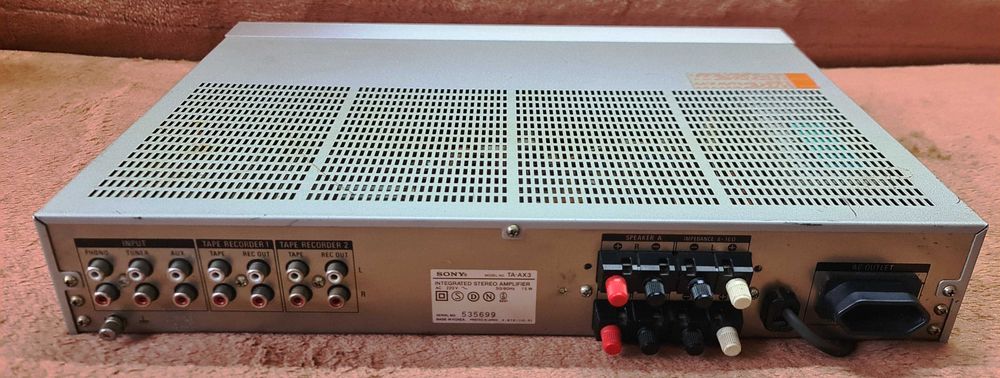 Sony TA-AX3 statie 2X40W pe 8 Ohm, distorsiuni 0,008%