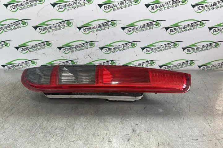 Lampa / Tripla stop dreapta pe aripa Ford Focus 2005 1.4 MT (80 hp)