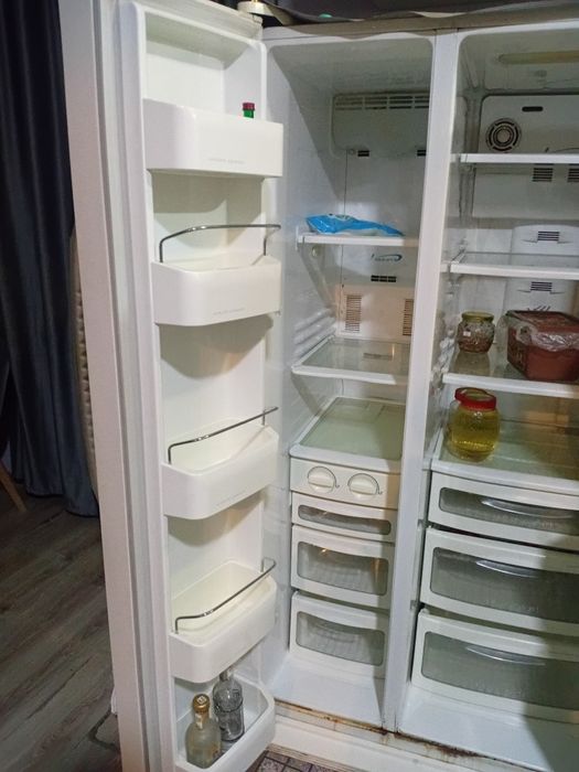 Продам холодидьник на запчасти