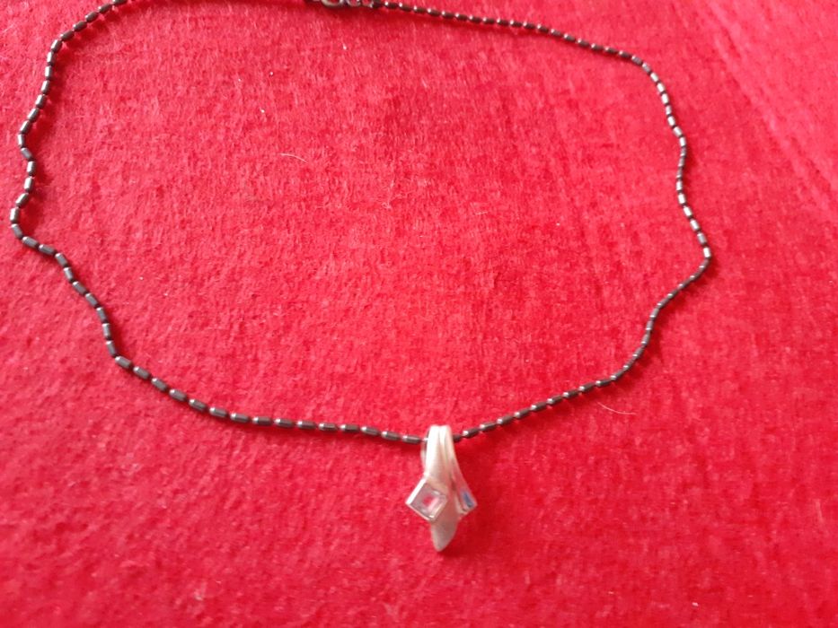 Нежни,сребърни  колиета 925