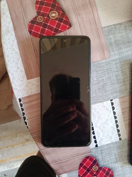 Продам  три телефона