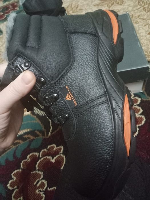 Зимние ботинки кожанные