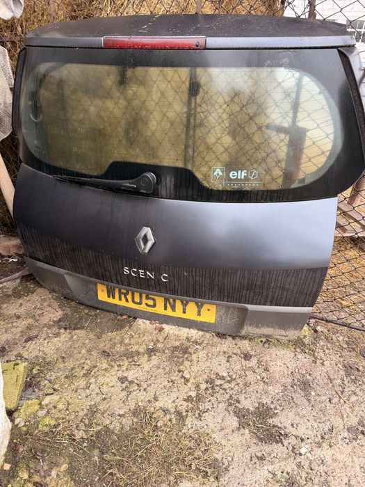 Luneta / portbagaj renault