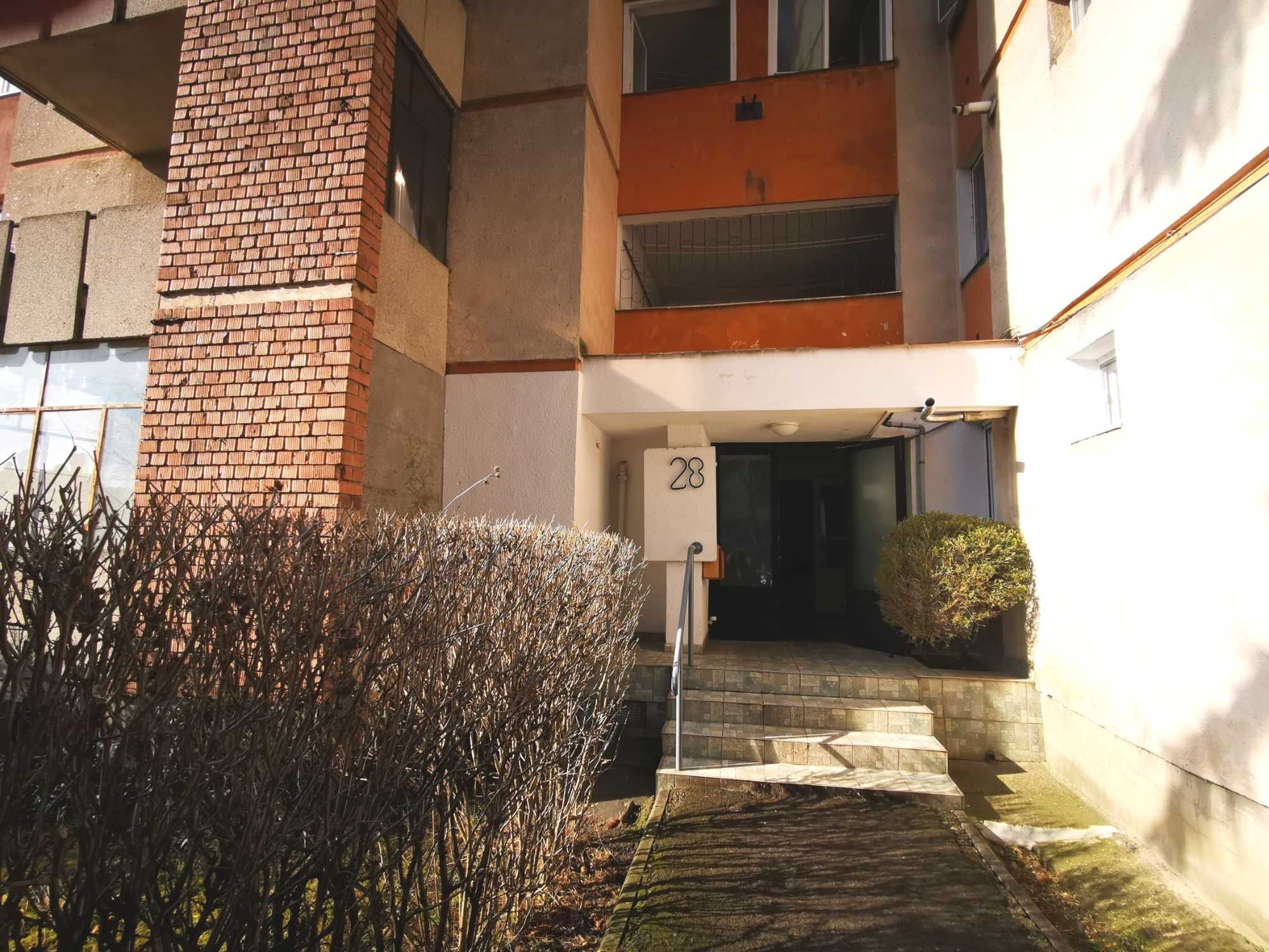 De Vânzare Apartament Cu 3 Camere Confort I. Sporit Targu-Mures • OLX.ro