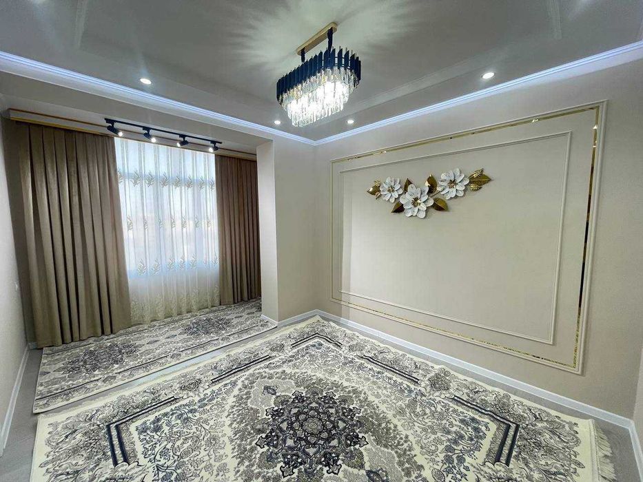 Vokzal hududida kvartira zudlik bilan sotiladi!